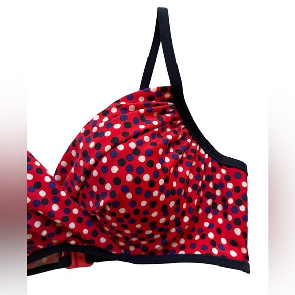 Boden Bikini Swimsuit Top 36B Red Polka Dot Halter Twist Front New - Picture 3 of 8